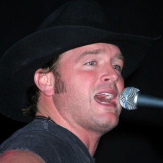 Jerrod Niemann in Jerrod Niemann Performs Live in Concert