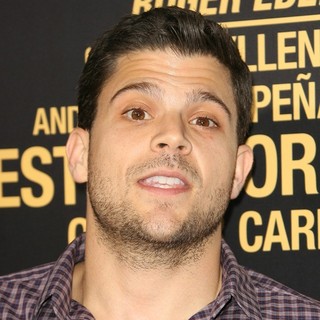Jerry Ferrara in Los Angeles Premiere of End of Watch - jerry-ferrara-premiere-end-of-watch-01