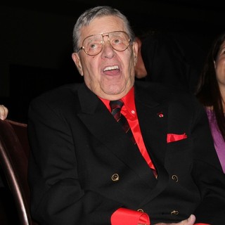 Jerry Lewis in Jerry Lewis Is Awarded The Nevada Broadcasters Association Livetime Achievement Award
