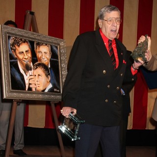 Jerry Lewis in Jerry Lewis Is Awarded The Nevada Broadcasters Association Livetime Achievement Award