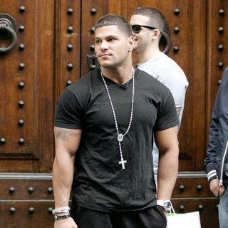 Ronnie Ortiz-Magro, Vinny Guadagnino in Casts Shopping in Florence While Flming The Reality Show 'Jersey Shore'