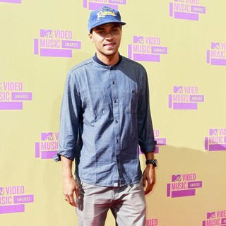 Jesse Williams in 2012 MTV Video Music Awards - Arrivals