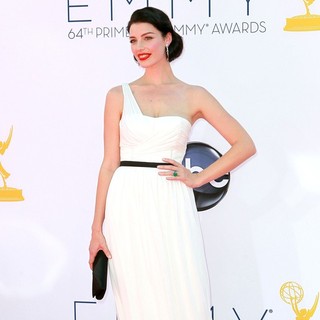 Jessica Pare in 64th Annual Primetime Emmy Awards - Arrivals