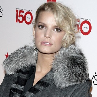 Jessica Simpson in Macy's 150th Birthday Gala Celebration - Arrivals - jessica-simpson-macy-s-150th-birthday-gala-celebration-01