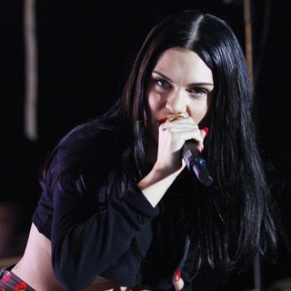 Jessie J in Jessie J Performing Live on Stage