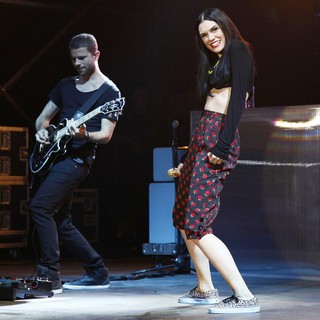 Jessie J in Jessie J Performing Live on Stage