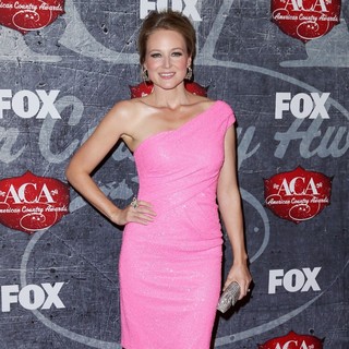 Jewel Kilcher in 2012 American Country Awards - Arrivals