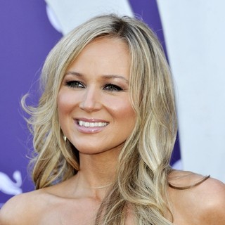 Jewel Kilcher in 48th Annual ACM Awards - Arrivals - jewel-kilcher-48th-annual-acm-awards-02