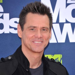 Jim Carrey in 2011 MTV Movie Awards - Arrivals