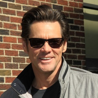 Jim Carrey in Celebrities Outside of The Ed Sullivan Theater for The Late Show with David Letterman - jim-carrey-late-show-with-david-letterman-06