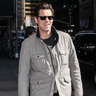 Jim Carrey in Celebrities Outside of The Ed Sullivan Theater for The Late Show with David Letterman - jim-carrey-late-show-with-david-letterman-10