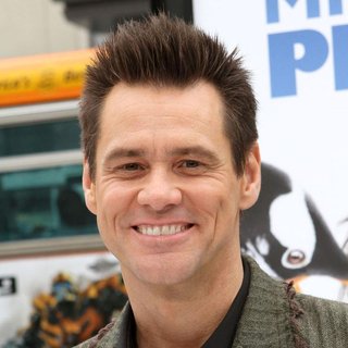 Jim Carrey in Premiere Mr. Popper's Penguins