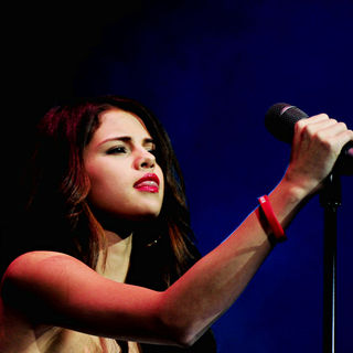 Selena Gomez in The 2010 Q102 Jingle Ball