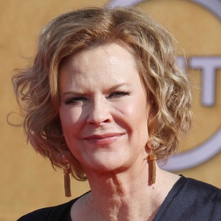 JoBeth Williams in The 18th Annual Screen Actors Guild Awards - Arrivals
