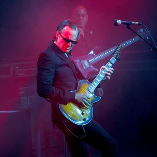 Joe Bonamassa in Joe Bonamassa Performing