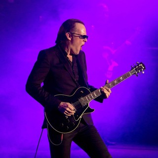 Joe Bonamassa in Joe Bonamassa Performing