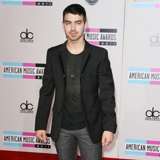 2011 American Music Awards - Arrivals