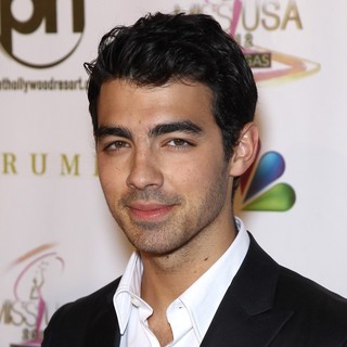Joe Jonas, Jonas Brothers in 2012 Miss USA Pageant - Red Carpet
