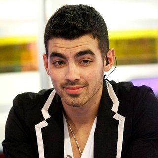 Joe Jonas, Jonas Brothers in The El Hormiguero TV Show