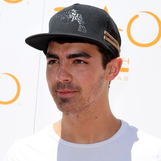 Joe Jonas, Jonas Brothers in Tao Beach Season Opening 2012