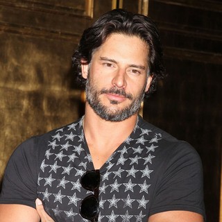 Joe Manganiello in Joe Manganiello Arrives for Rehab Sundays