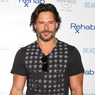 Joe Manganiello in Joe Manganiello Arrives for Rehab Sundays