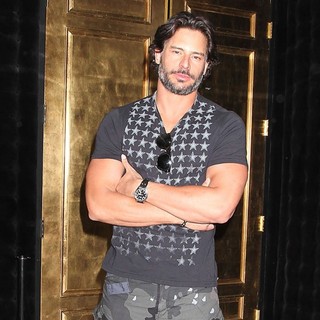Joe Manganiello in Joe Manganiello Arrives for Rehab Sundays