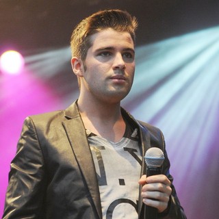 Joe McElderry in The 2011 Blackpool Illuminations Swtich-On Concert - joe-mcelderry-2011-blackpool-illuminations-swtich-on-concert-01