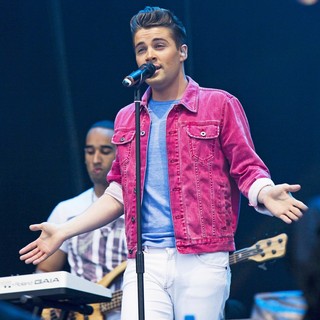 Joe McElderry in BT London Live - Performances