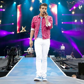 Joe McElderry in BT London Live - Performances