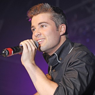 Joe McElderry in Joe McElderry Performing Live
