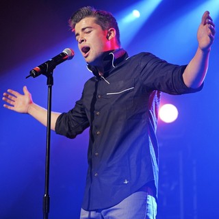 Joe McElderry in Joe McElderry Performing Live