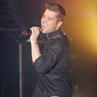 Joe McElderry in Joe McElderry Performing Live