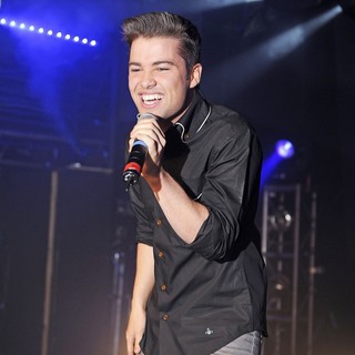 Joe McElderry in Joe McElderry Performing Live