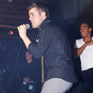 Joe McElderry in Joe McElderry Performing Live
