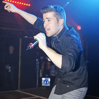 Joe McElderry in Joe McElderry Performing Live