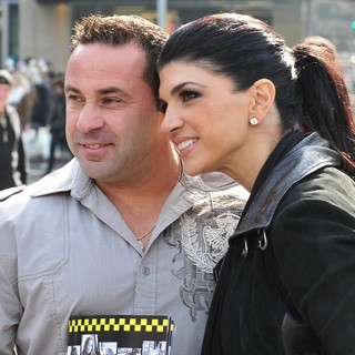 Teresa Giudice in Contestants on The Set of Celebrity Apprentice Shooting - joe-teresa-on-the-set-of-celebrity-apprentice-shooting-02