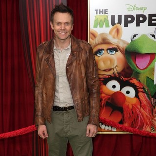 Joel McHale in The Premiere of Walt Disney Pictures' The Muppets - Arrivals