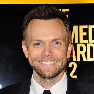 Joel McHale in The Comedy Awards 2012 - Arrivals
