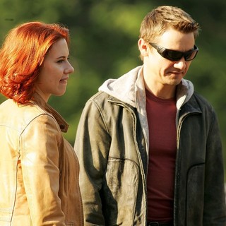 Scarlett Johansson, Jeremy Renner in Actors on The Set of The Avengers Shooting on Location in Manhattan