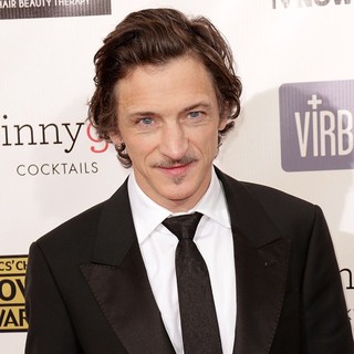 John Hawkes in 18th Annual Critics' Choice Movie Awards - john-hawkes-18th-annual-critics-choice-movie-awards-01