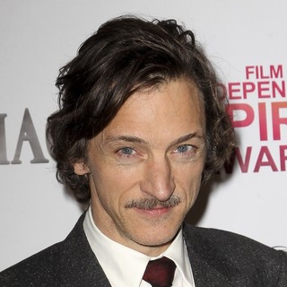 John Hawkes in 2013 Film Independent Spirit Awards - Press Room - john-hawkes-2013-film-independent-spirit-awards-press-room-01