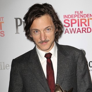 John Hawkes in 2013 Film Independent Spirit Awards - Press Room - john-hawkes-2013-film-independent-spirit-awards-press-room-02
