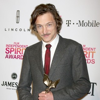 John Hawkes in 2013 Film Independent Spirit Awards - Press Room - john-hawkes-2013-film-independent-spirit-awards-press-room-03