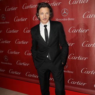 John Hawkes in 24th Annual Palm Springs International Film Festival Awards Gala - Red Carpet