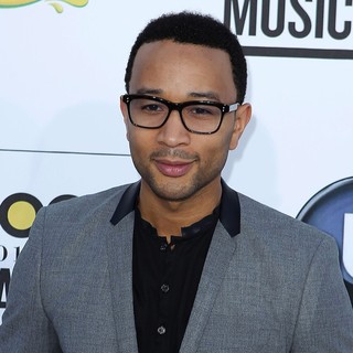 2012 Billboard Music Awards - Arrivals