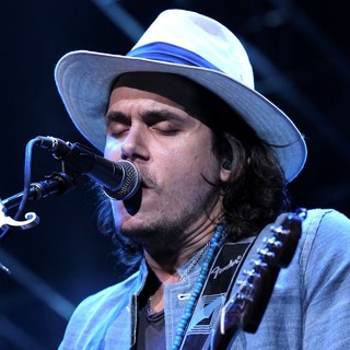 John Mayer in 2011 Tiger Jam at Mandalay Bay Events Center - Performance - john-mayer-2011-tiger-jam-17