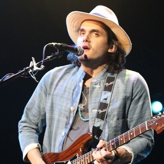 John Mayer in 2011 Tiger Jam at Mandalay Bay Events Center - Performance - john-mayer-2011-tiger-jam-22