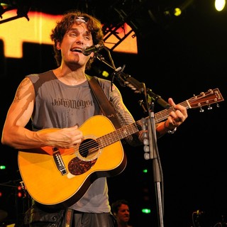 John Mayer Performs on The Final Night of his Bottle Studies Tour - john-mayer-final-night-bottle-studies-tour-02
