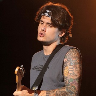 John Mayer Performs on The Final Night of his Bottle Studies Tour - john-mayer-final-night-bottle-studies-tour-04